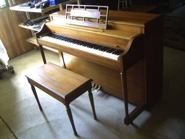 lester piano serial number location